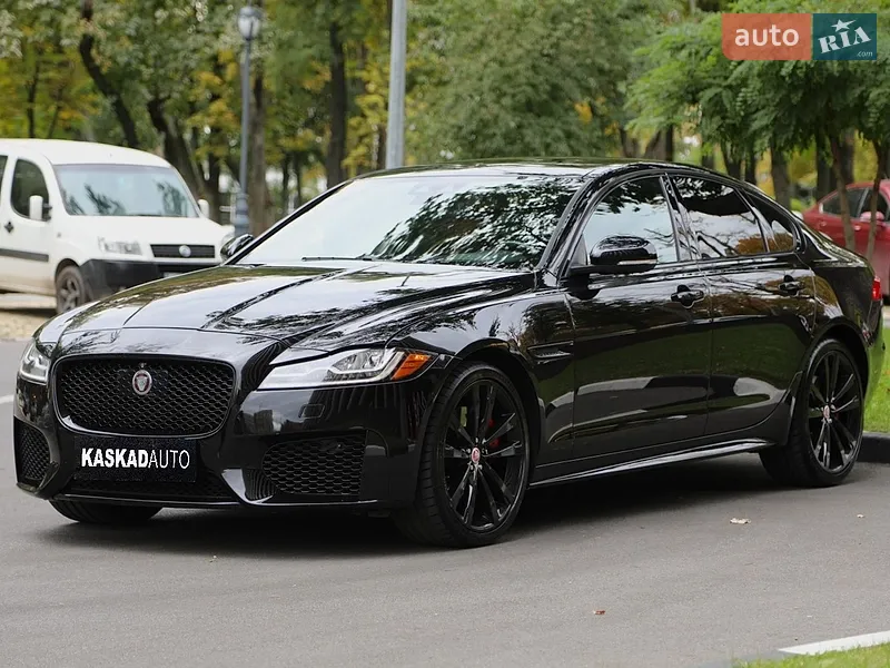 Jaguar XF