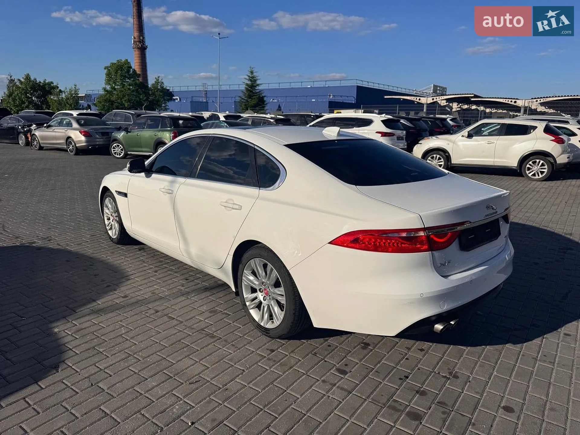 2016 Jaguar XF - мініатюра 8