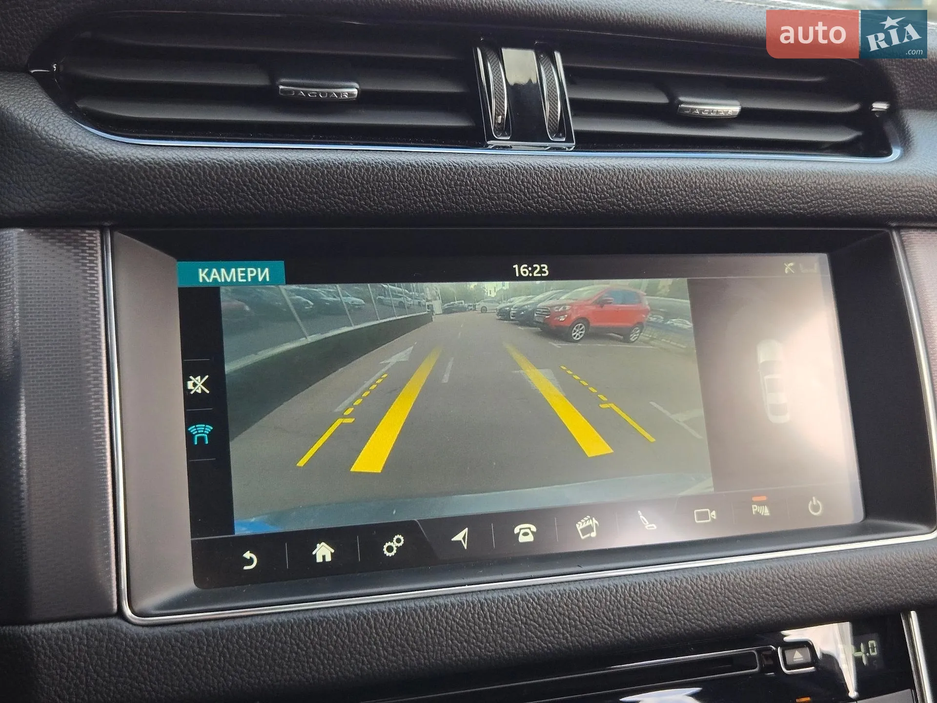2016 Jaguar XF - мініатюра 20