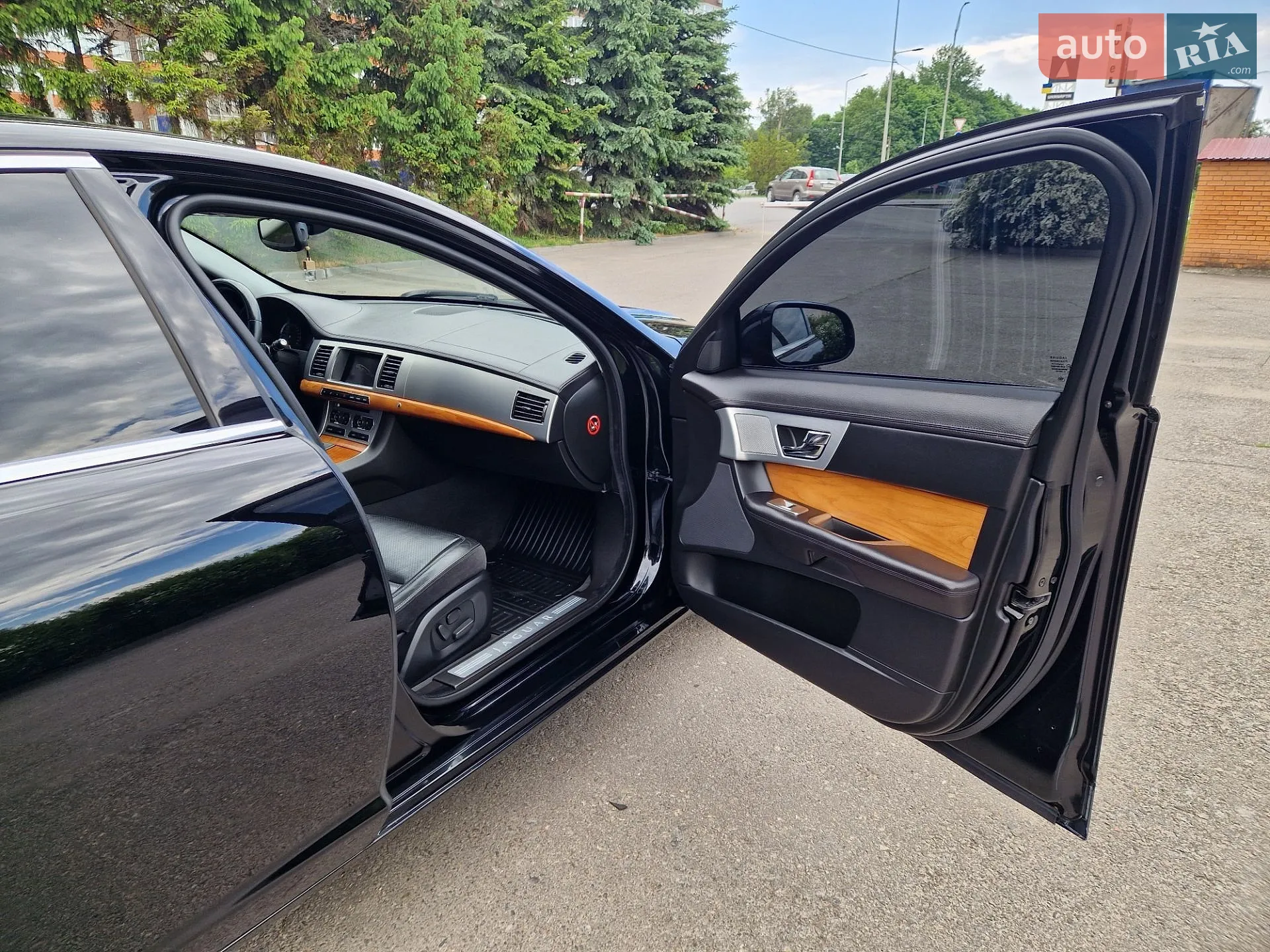 2012 Jaguar XF - мініатюра 36