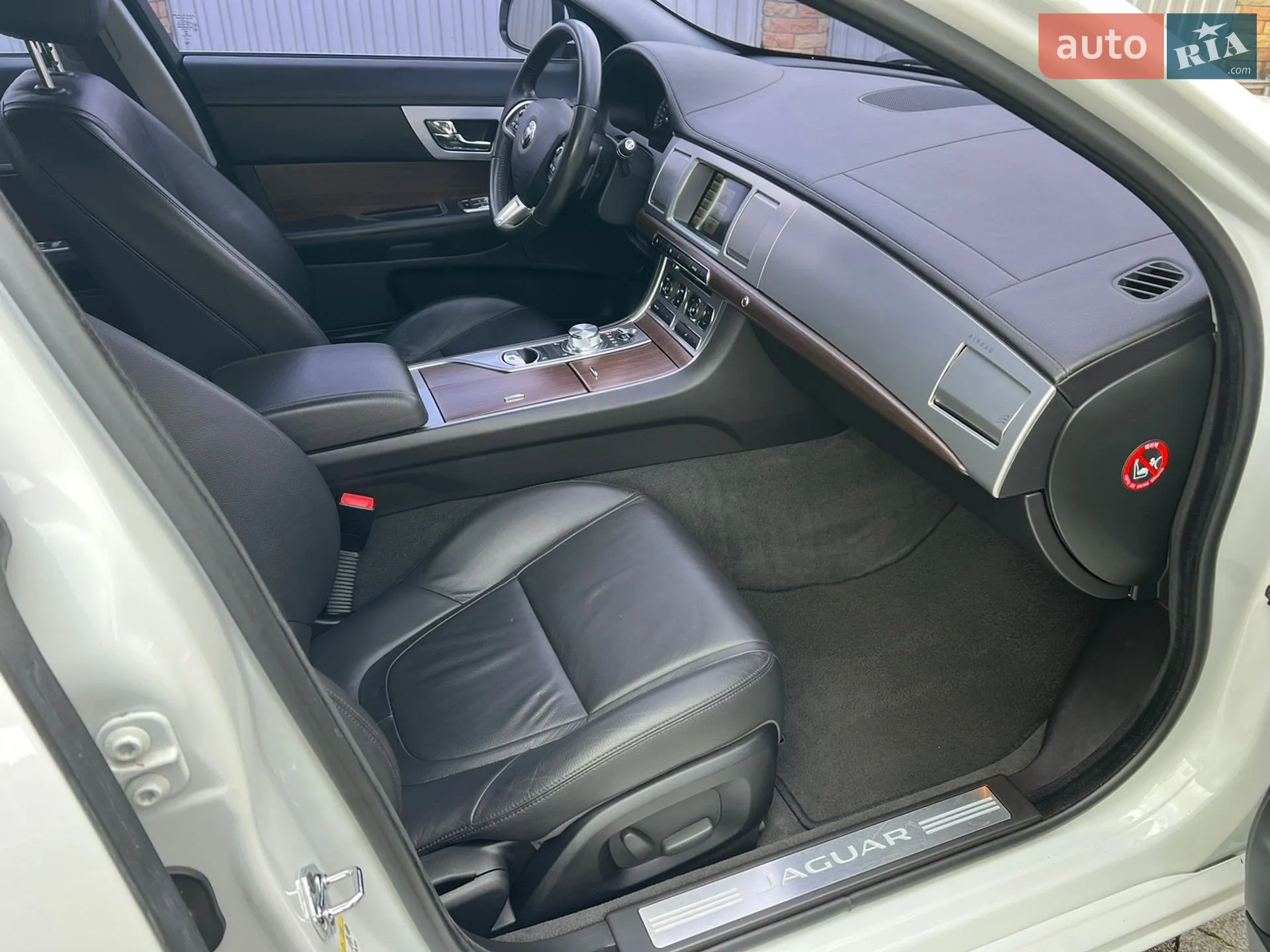 2014 Jaguar XF - мініатюра 37