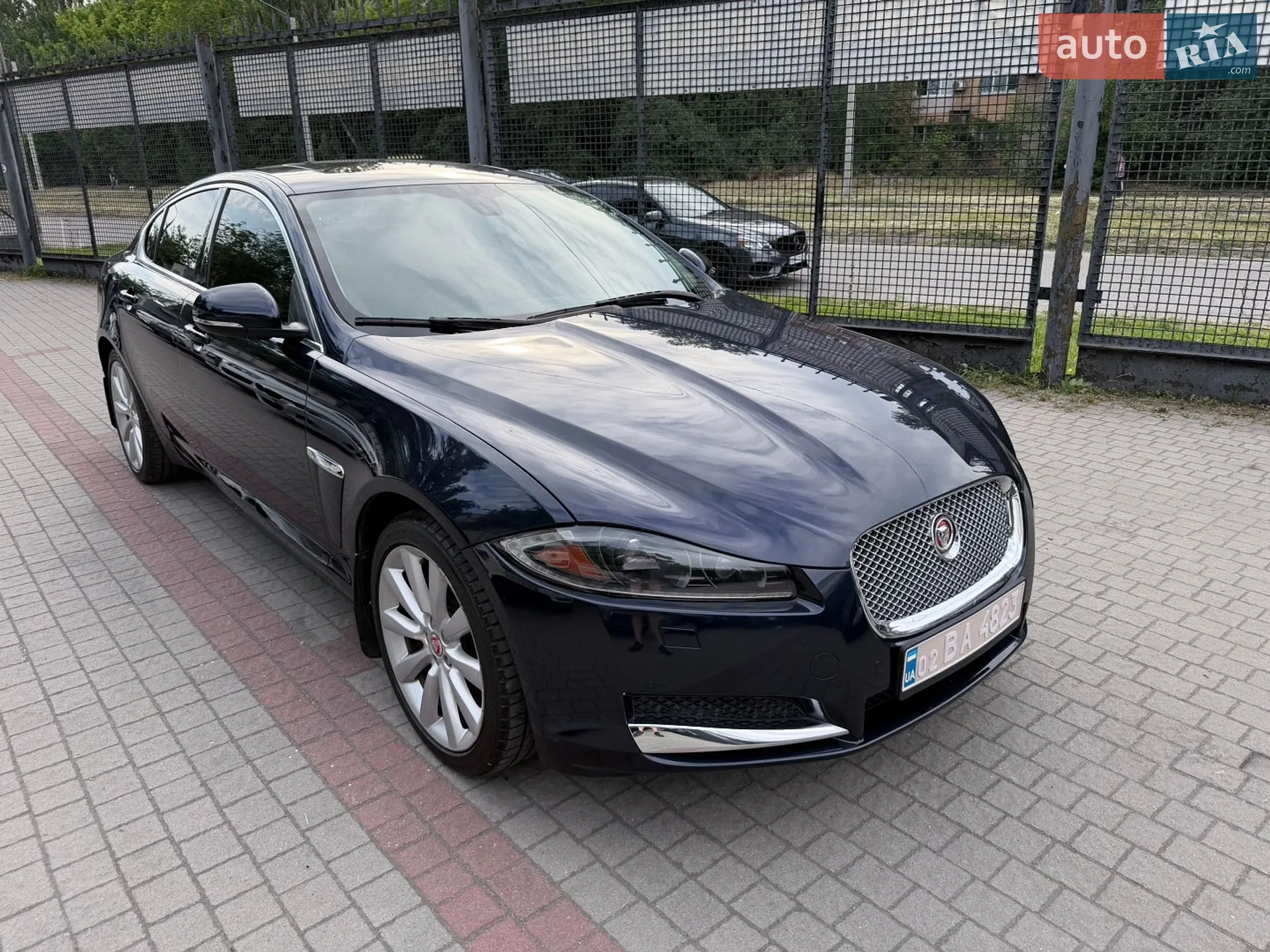2013 Jaguar XF - мініатюра 2