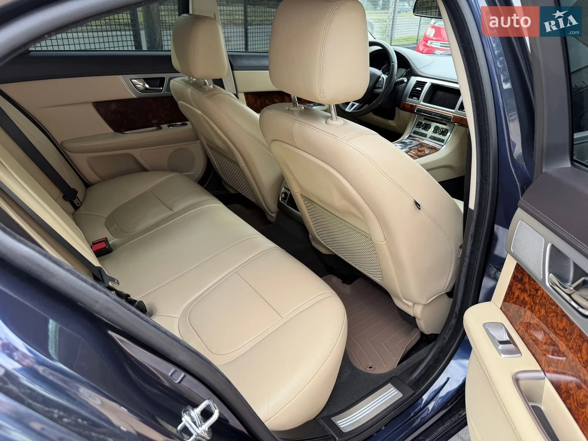 2013 Jaguar XF - мініатюра 16