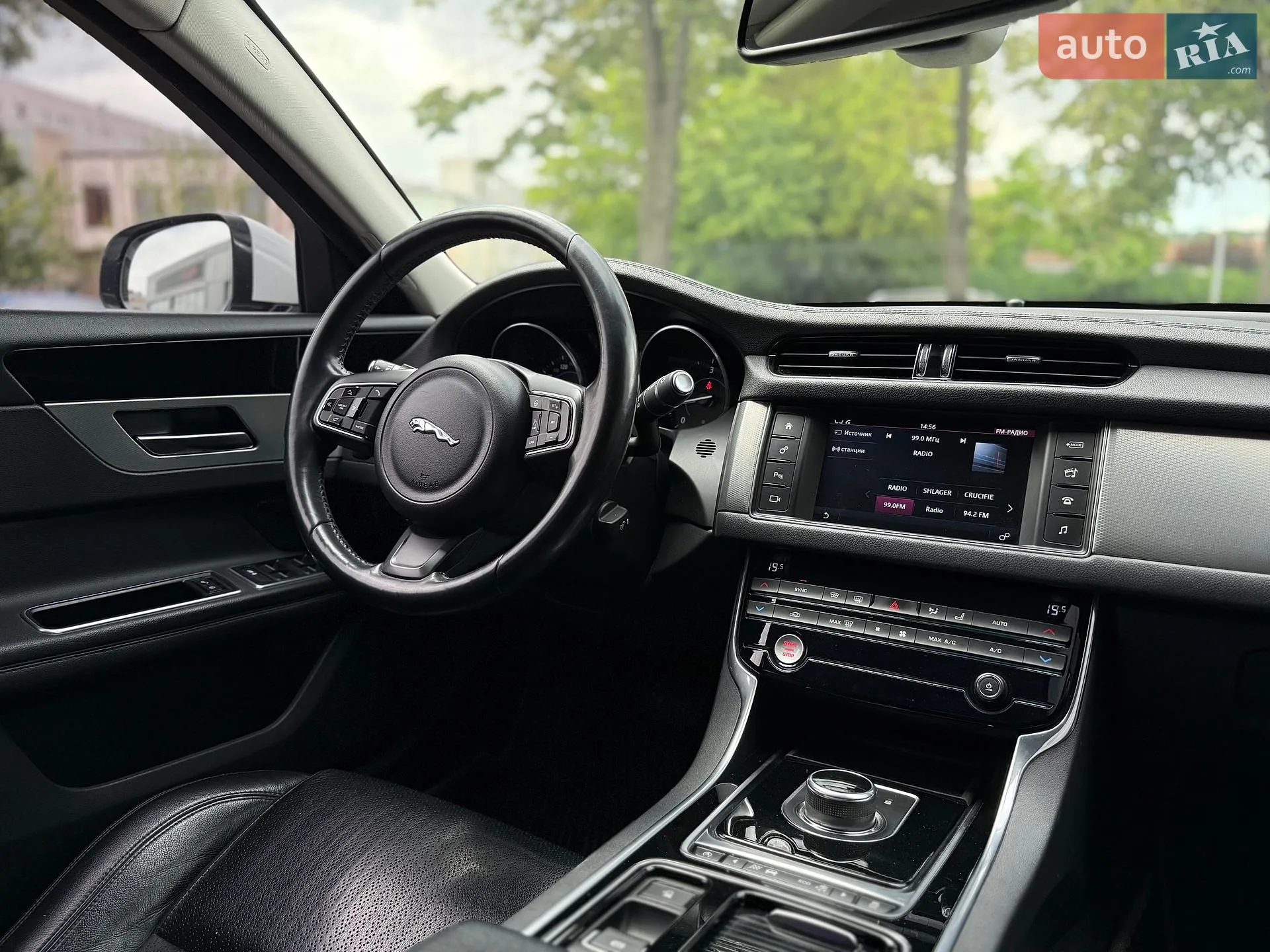 2016 Jaguar XF - мініатюра 10