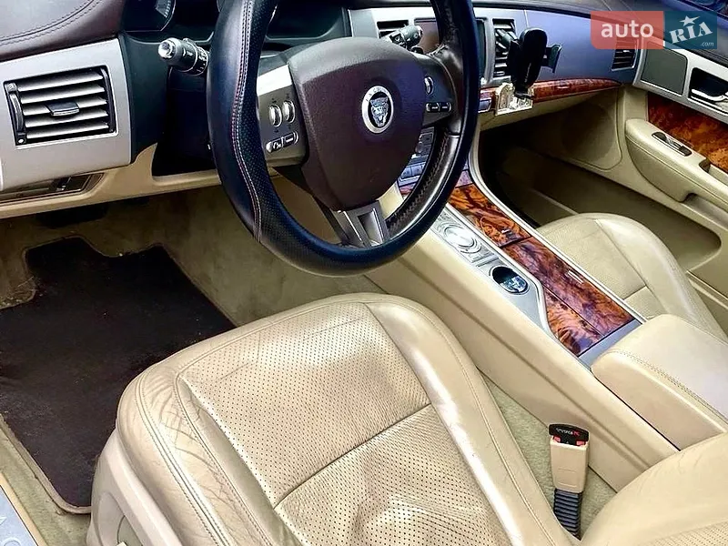Jaguar XF 2008
