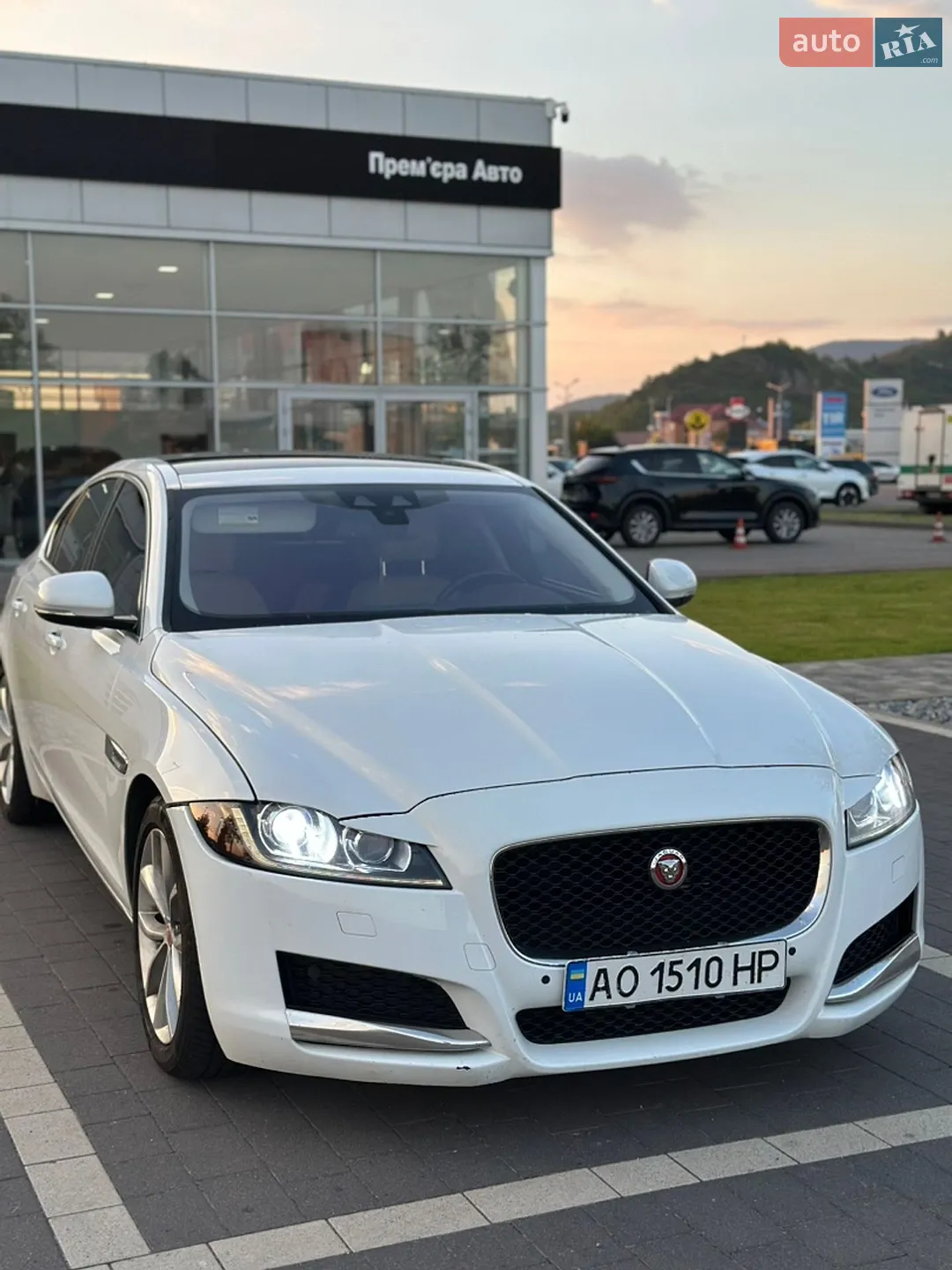 2016 Jaguar XF - мініатюра 12