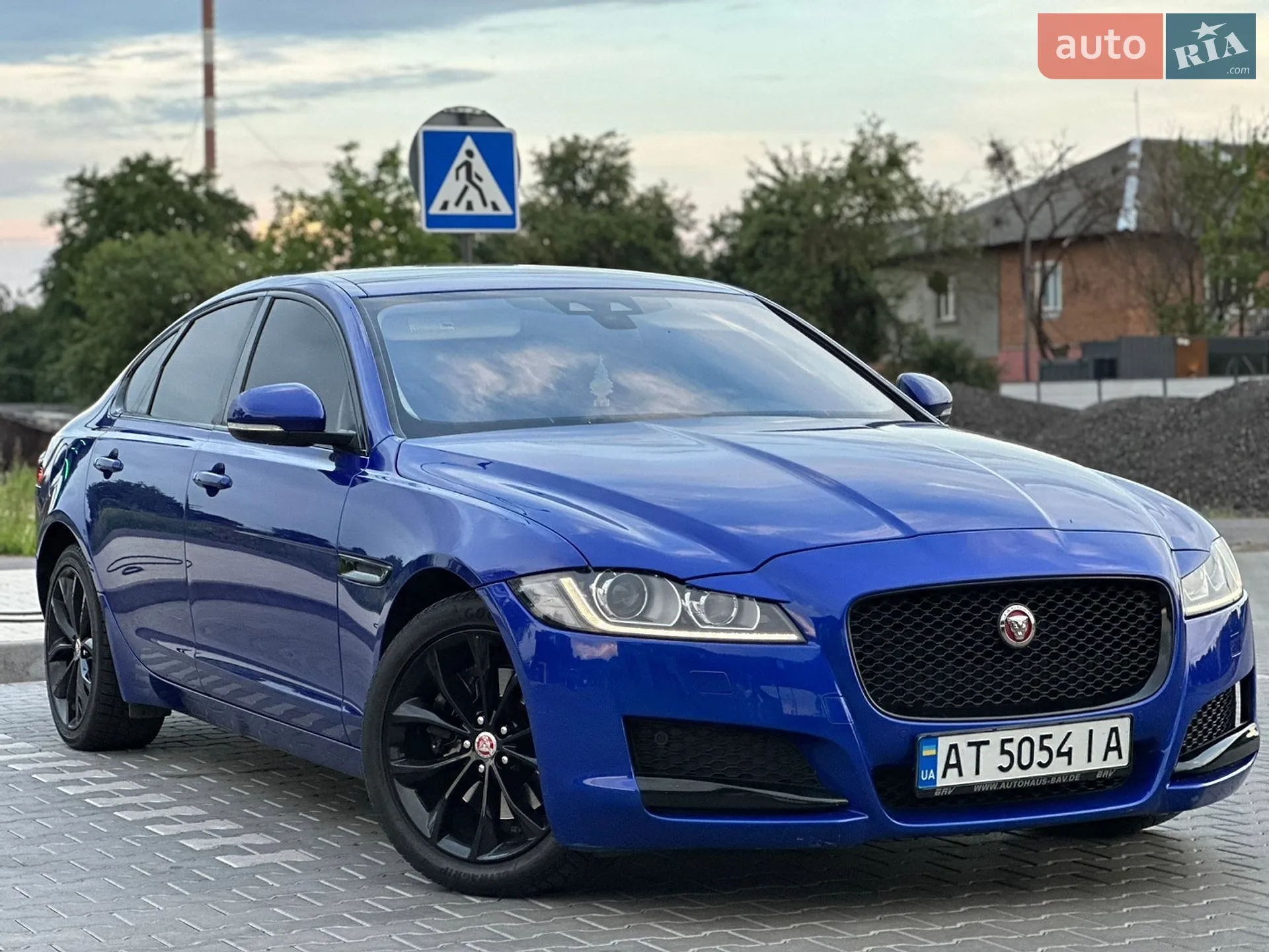 2016 Jaguar XF - мініатюра 64