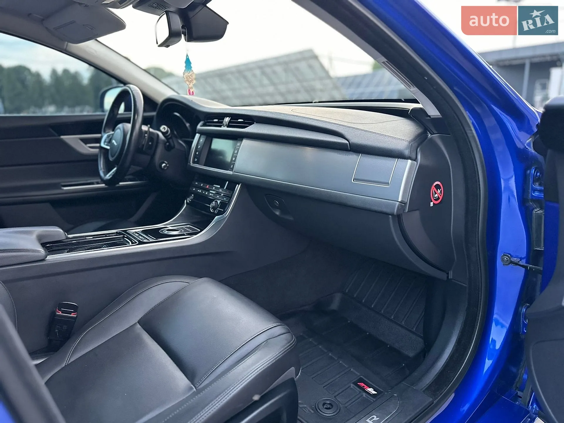 2016 Jaguar XF - мініатюра 98