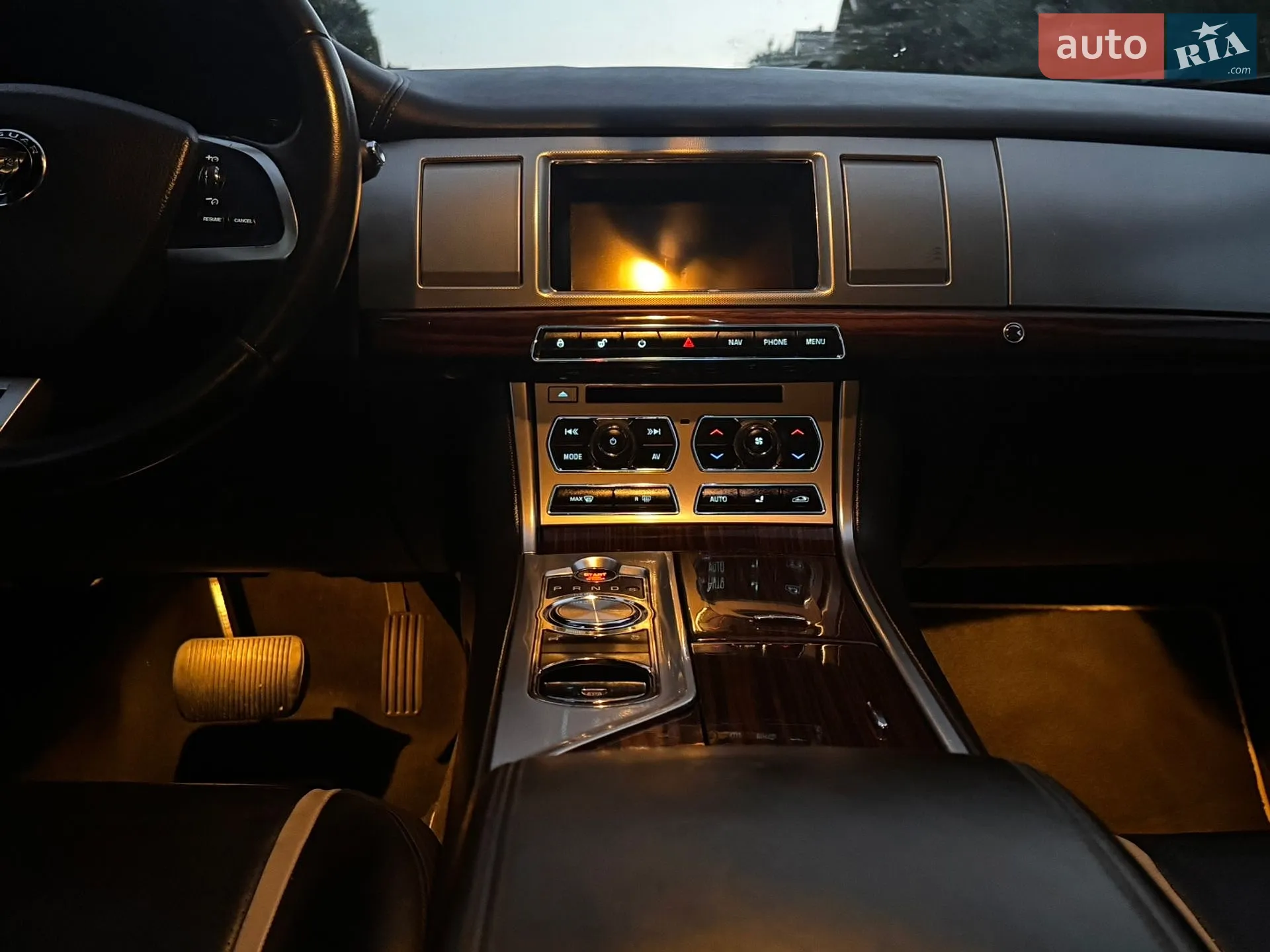 2013 Jaguar XF - мініатюра 12