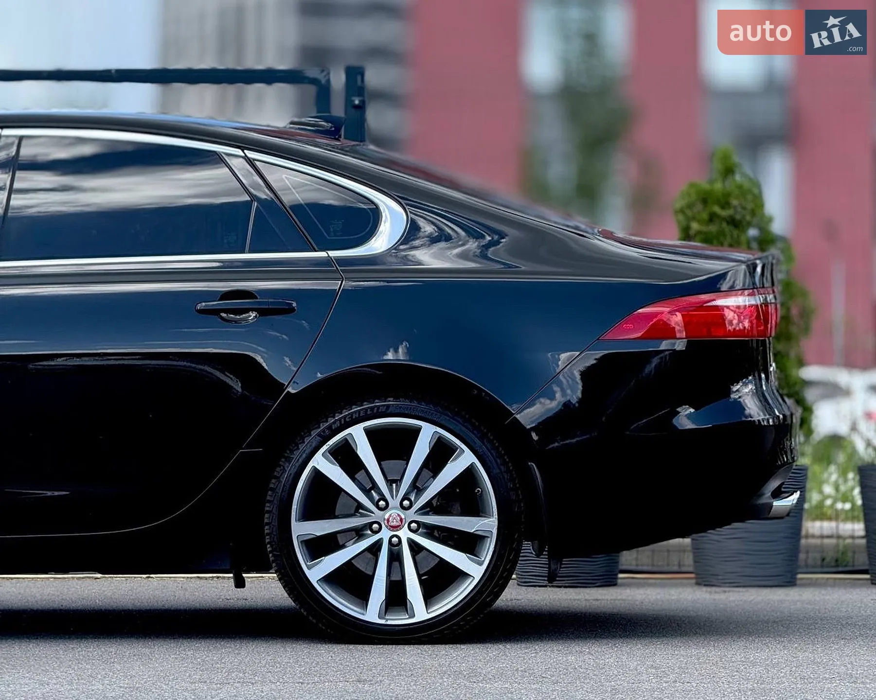 2016 Jaguar XF - мініатюра 12