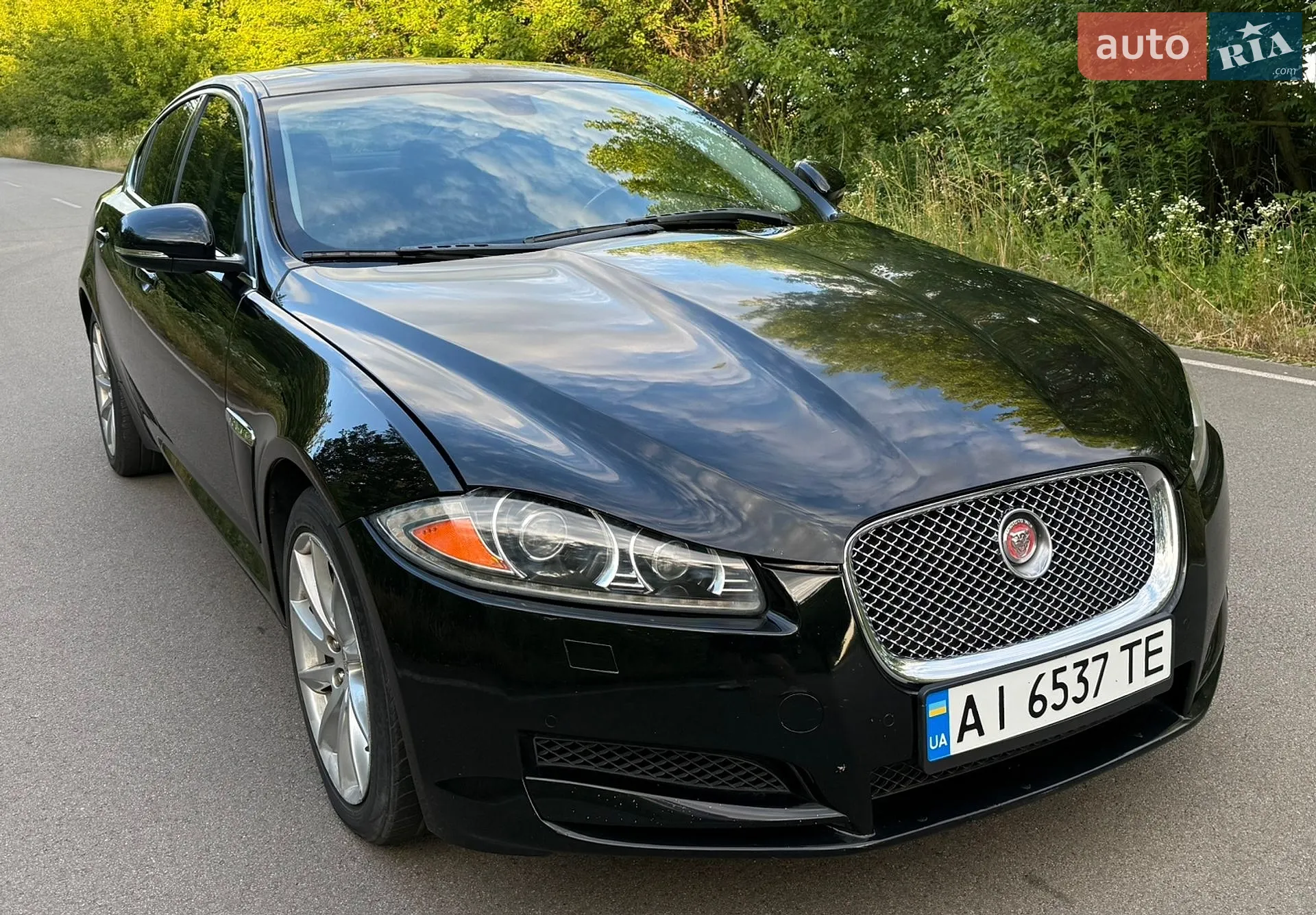 2012 Jaguar XF - мініатюра 3