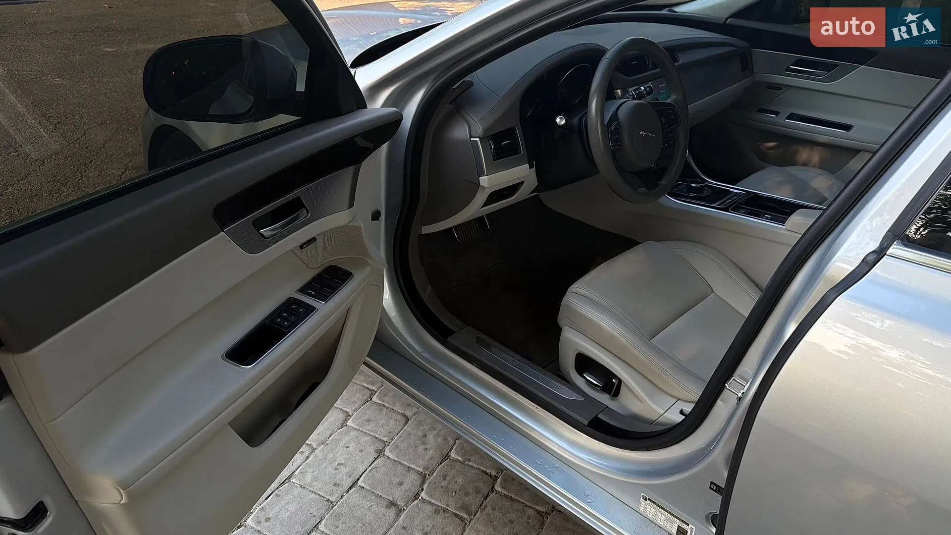 2018 Jaguar XF - мініатюра 11