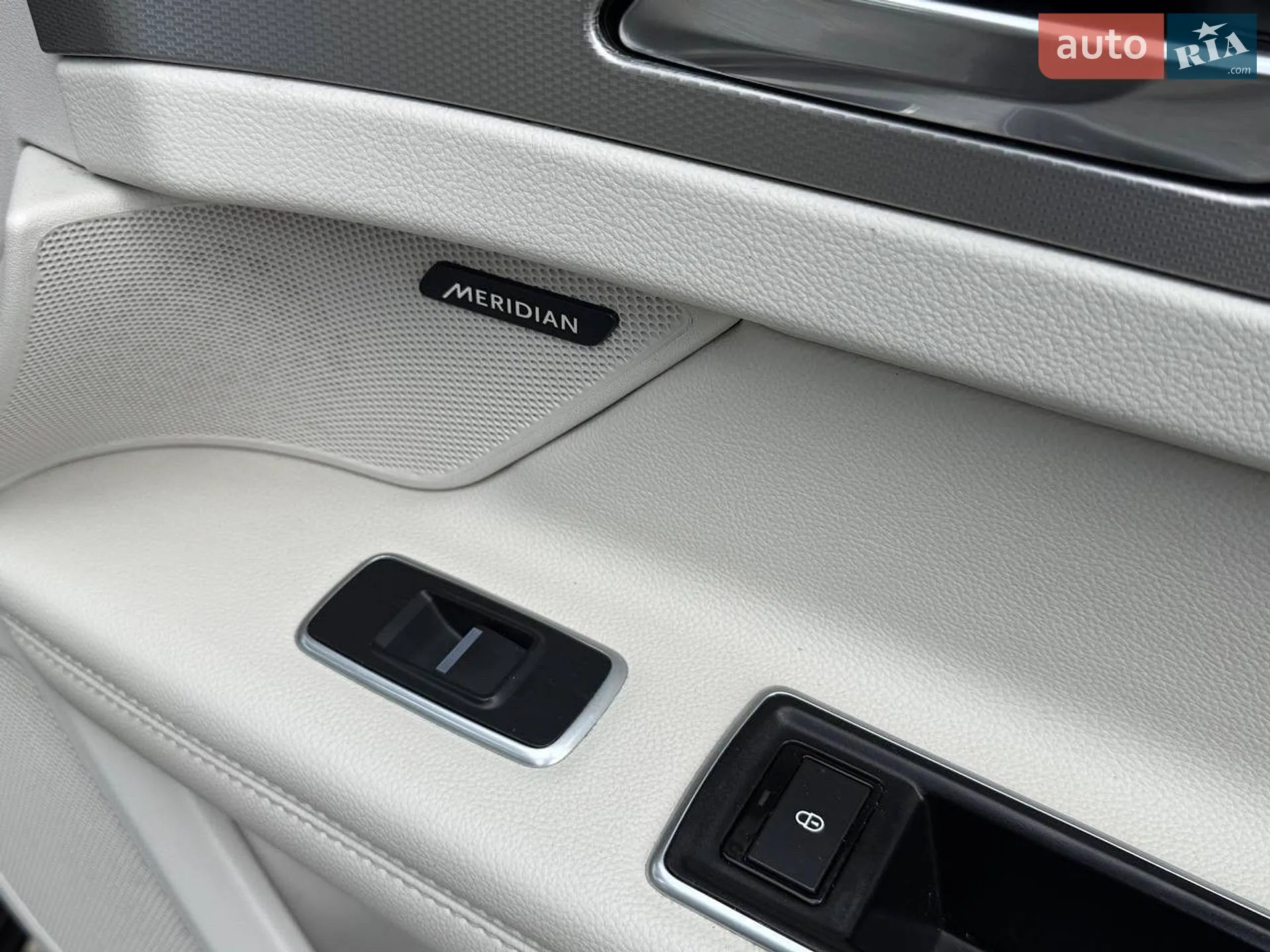 2018 Jaguar XF - мініатюра 31