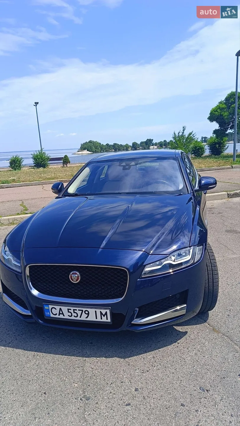 2019 Jaguar XF - мініатюра 2