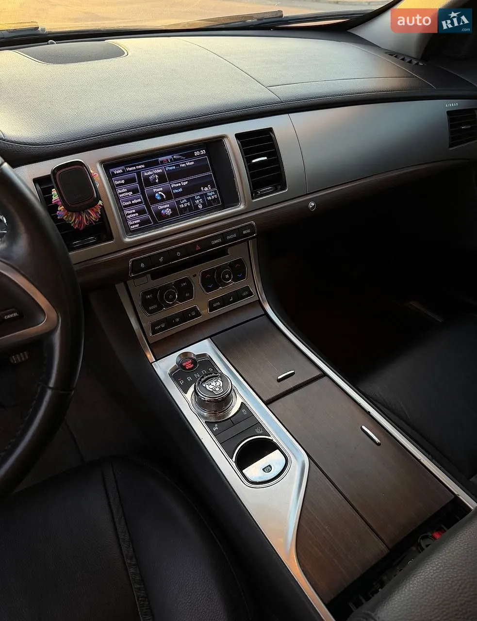 2012 Jaguar XF - мініатюра 10