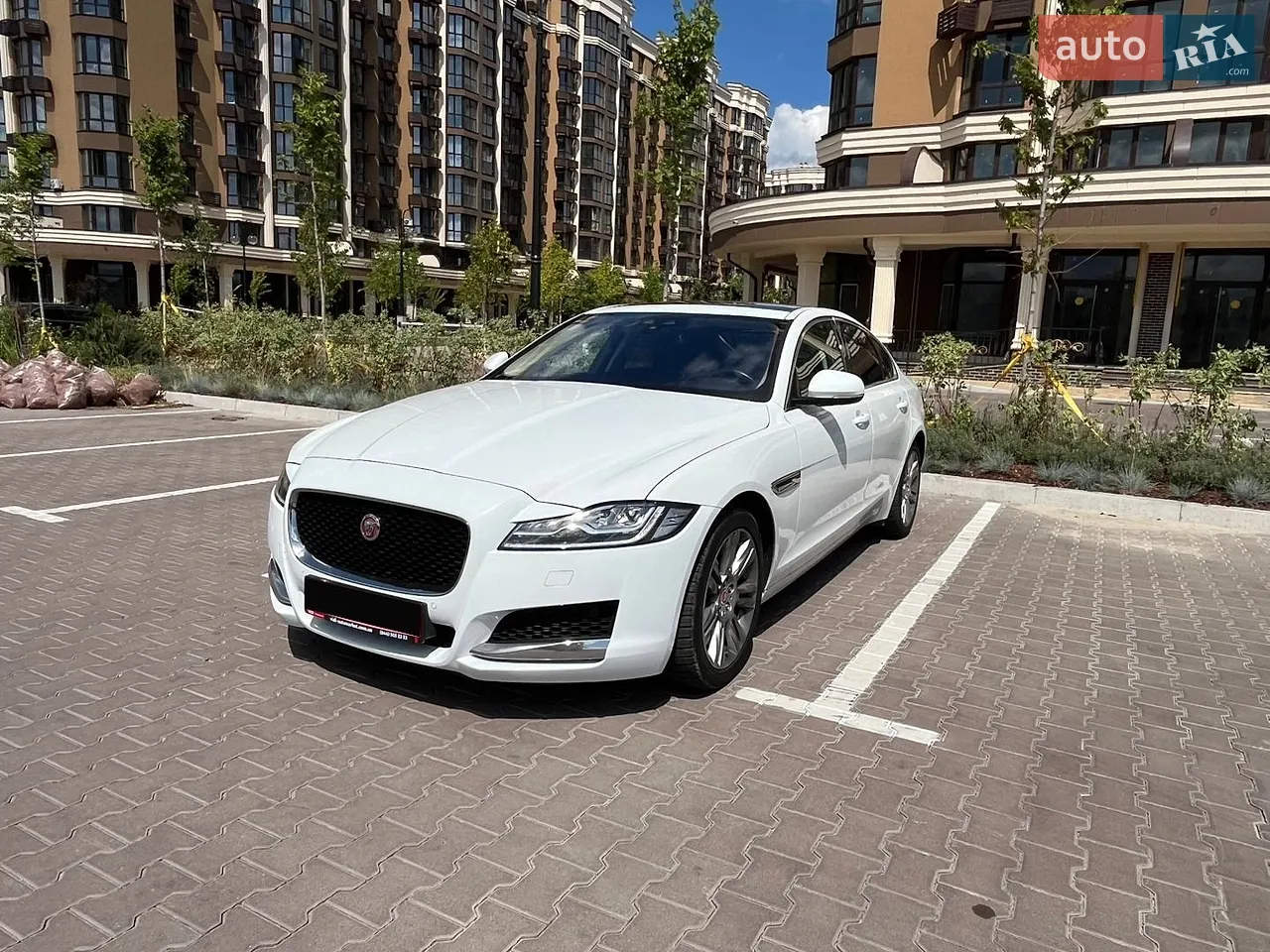 2015 Jaguar XF - мініатюра 5