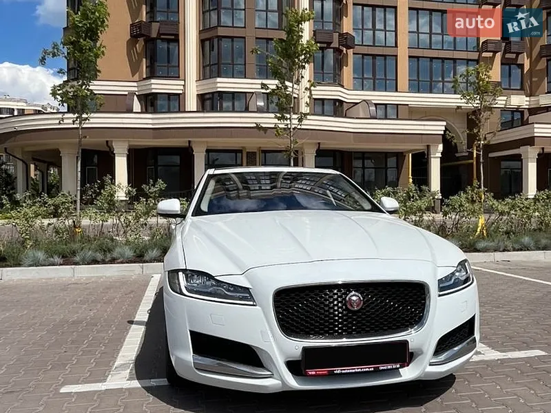 Jaguar XF