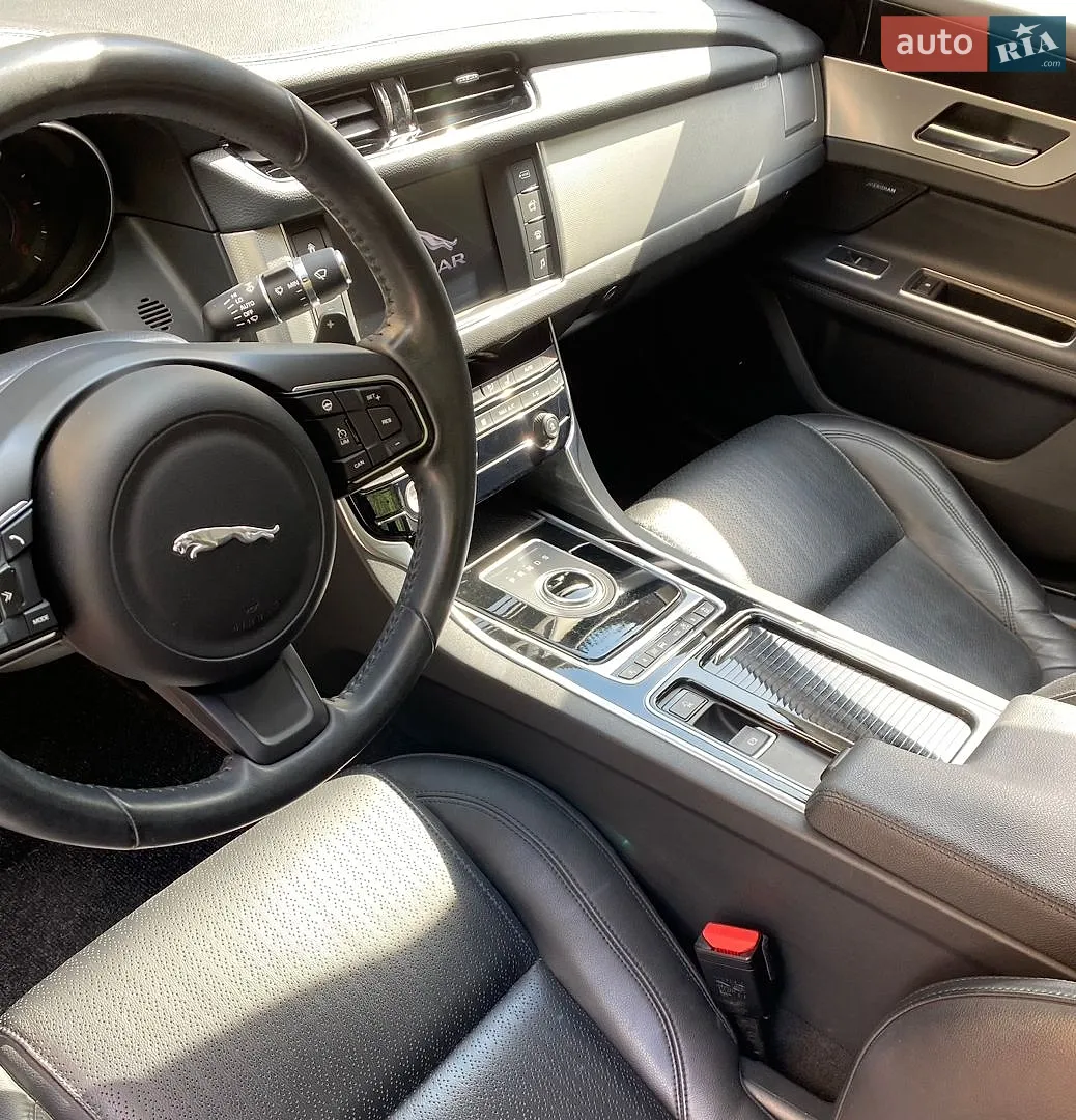 2016 Jaguar XF - мініатюра 5