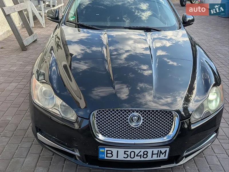 Jaguar XF