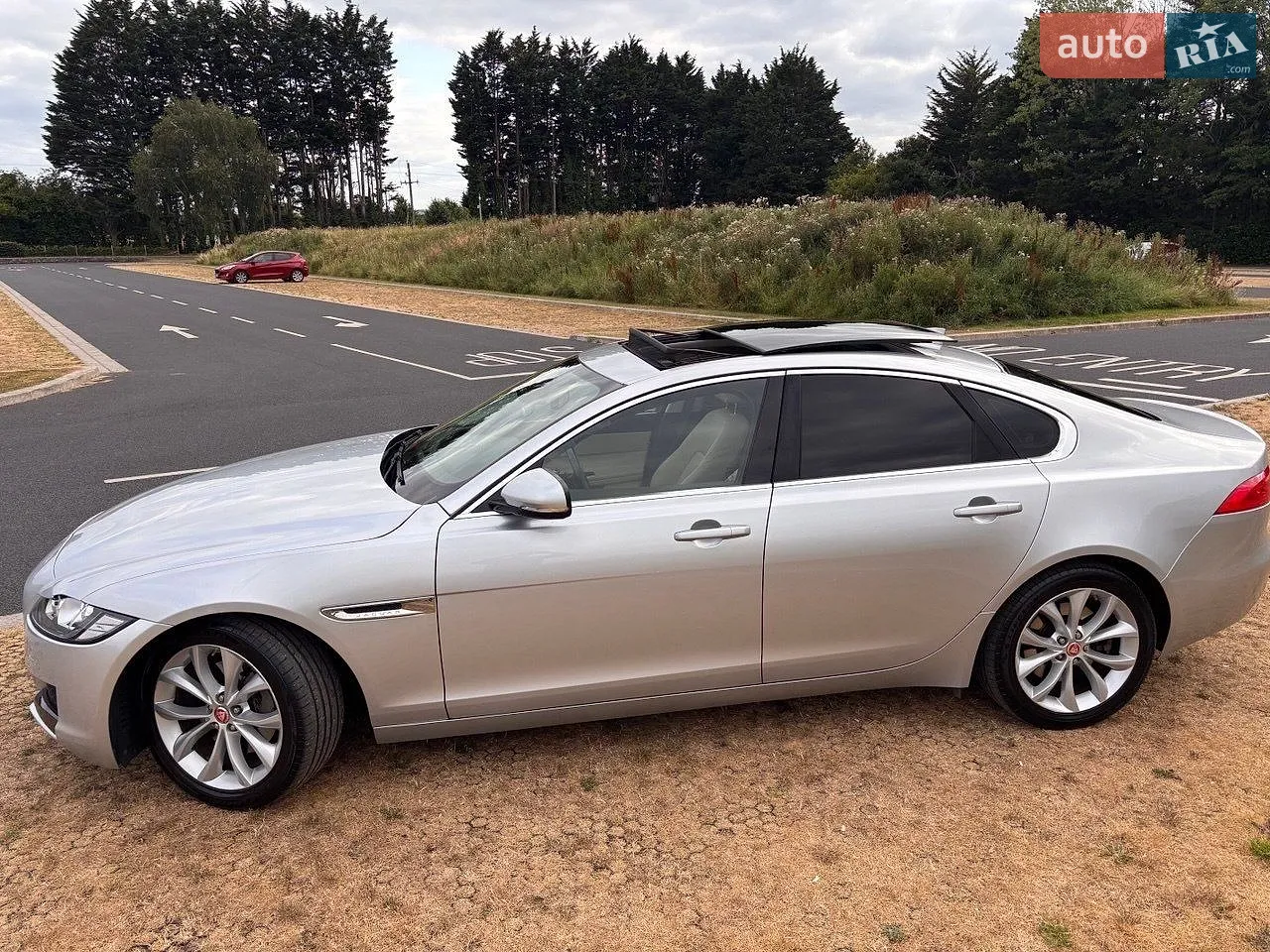2016 Jaguar XF - мініатюра 30