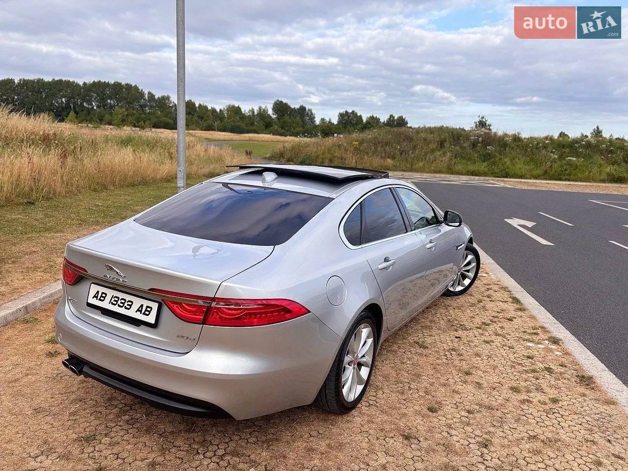 2016 Jaguar XF - мініатюра 31