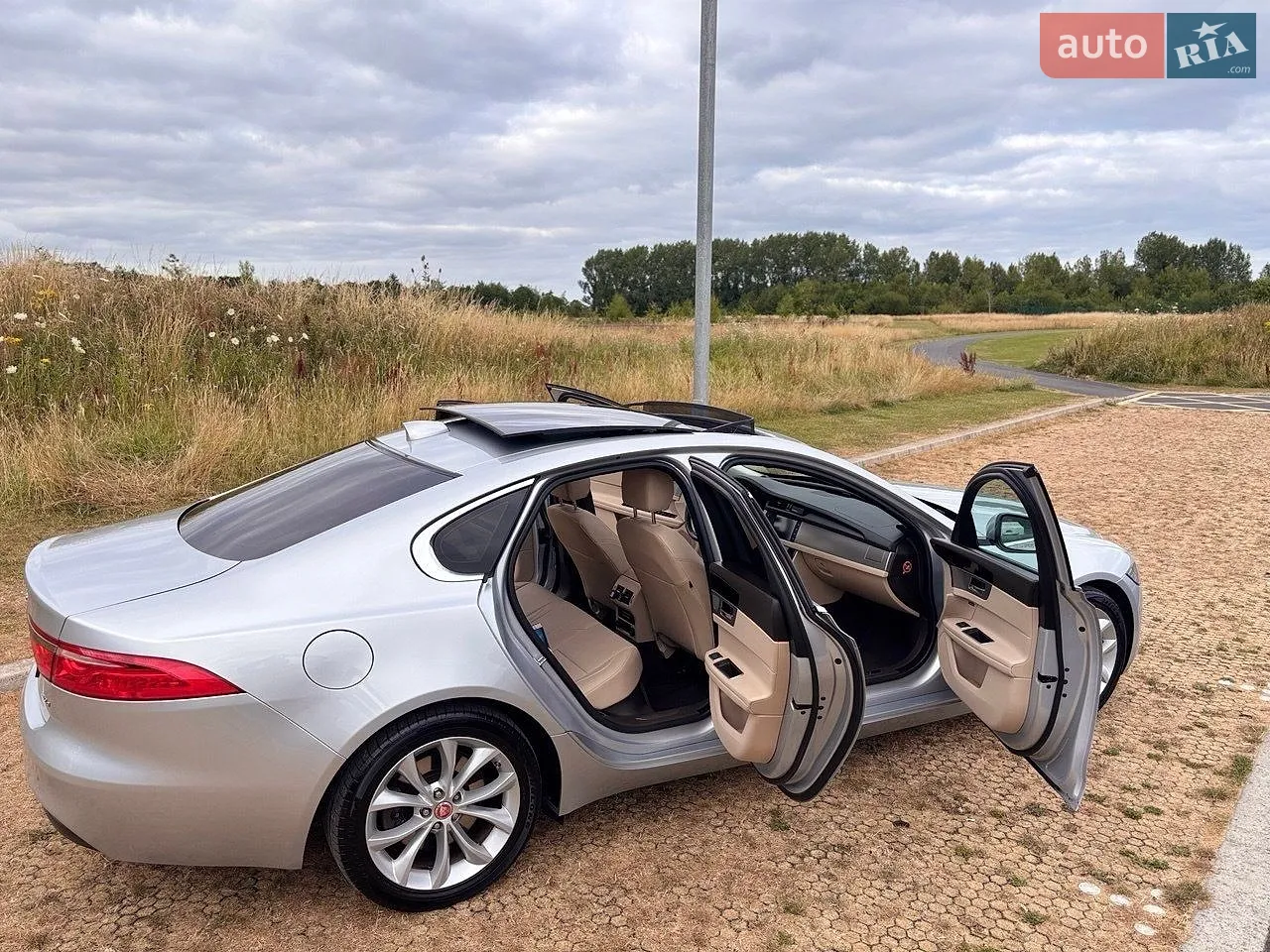 2016 Jaguar XF - мініатюра 20