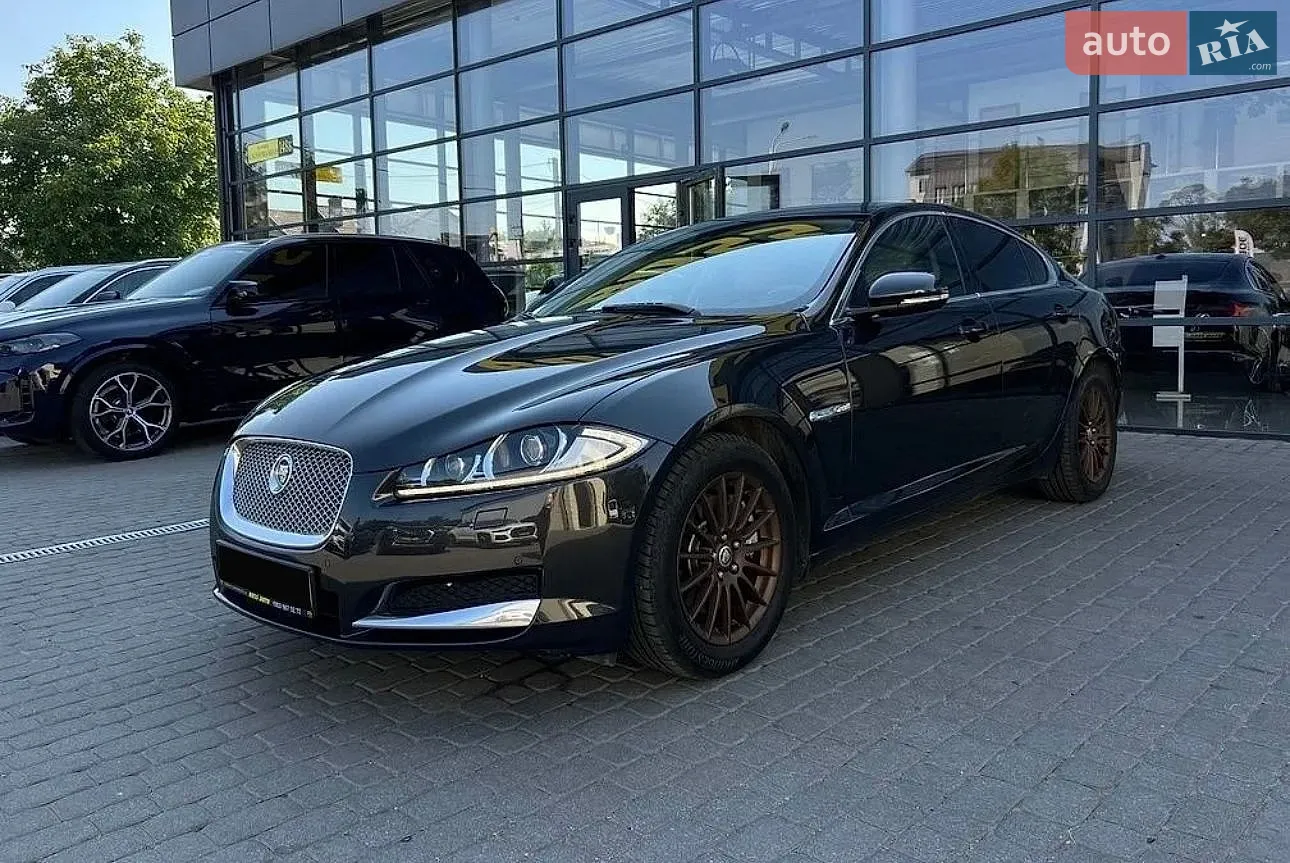 2012 Jaguar XF - мініатюра 2