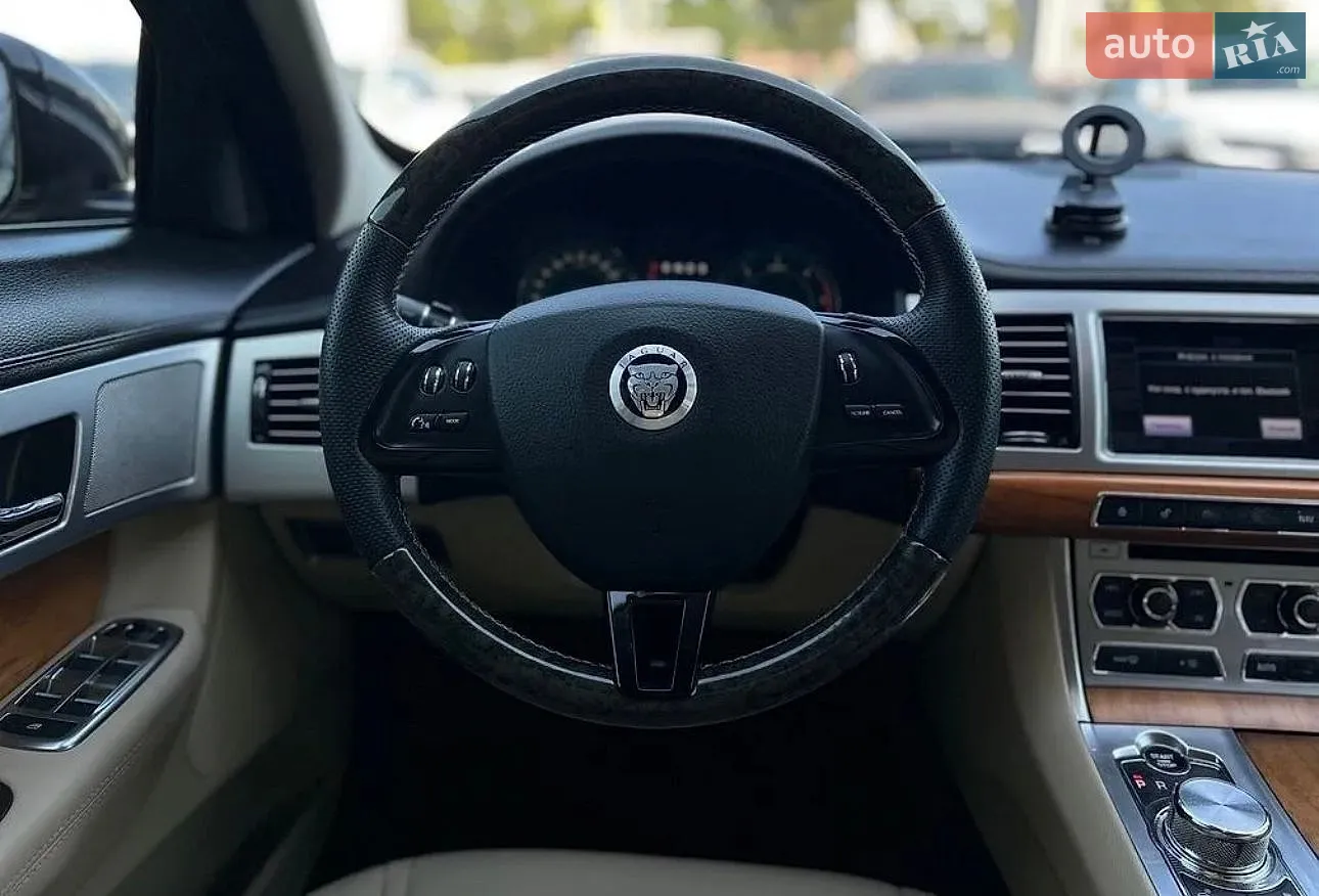 2012 Jaguar XF - мініатюра 13