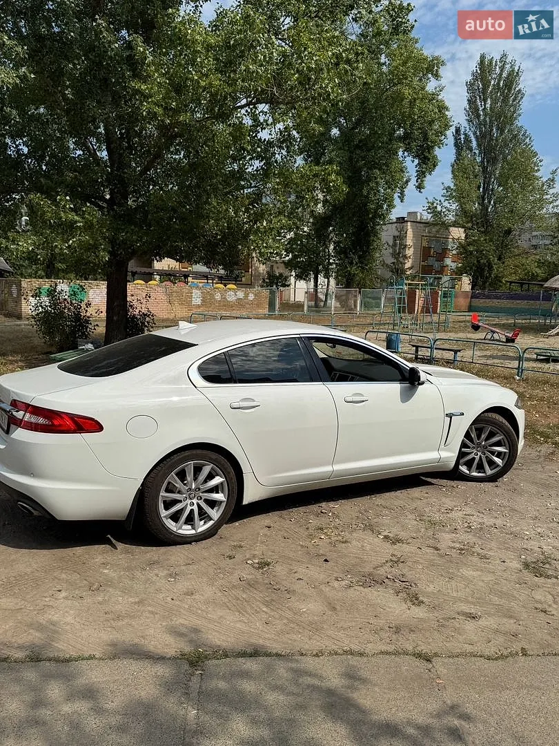 2013 Jaguar XF - мініатюра 5