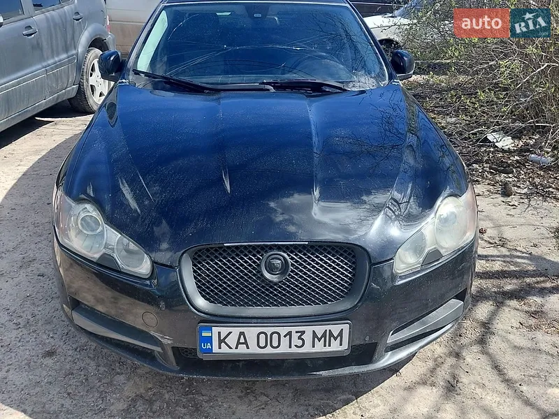 Jaguar XF
