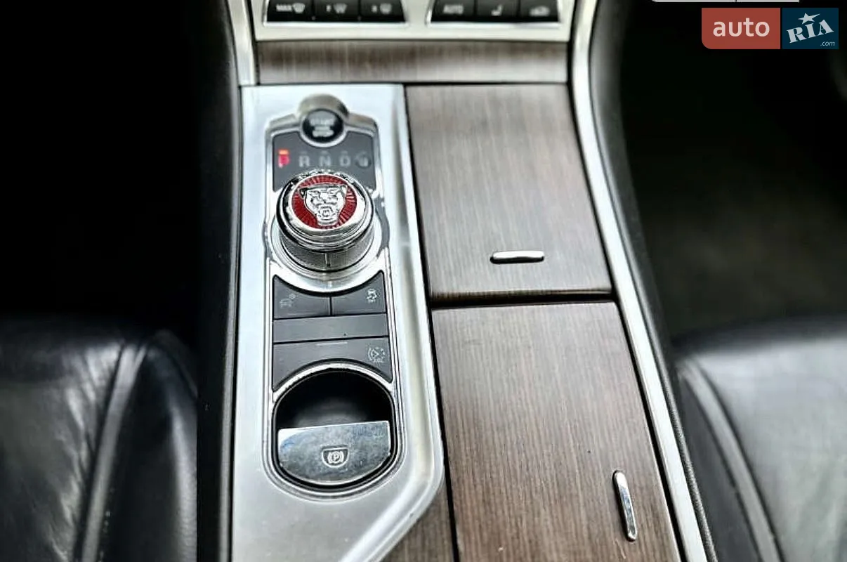 2012 Jaguar XF - мініатюра 16