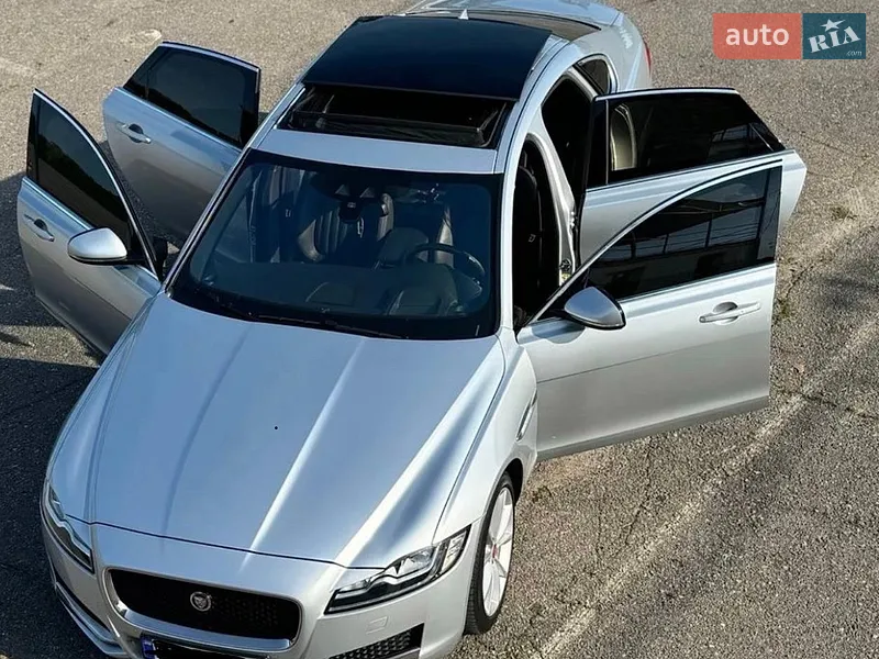 Jaguar XF