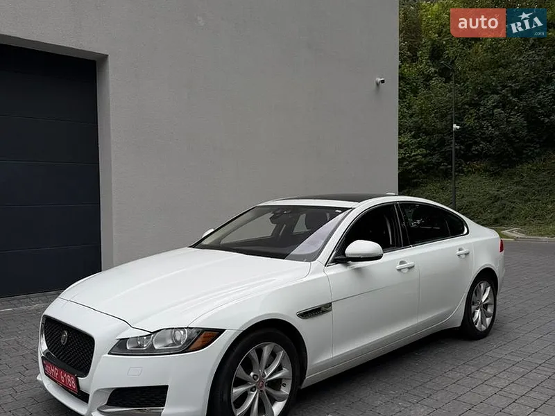 Jaguar XF