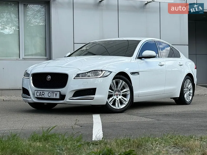 Jaguar XF