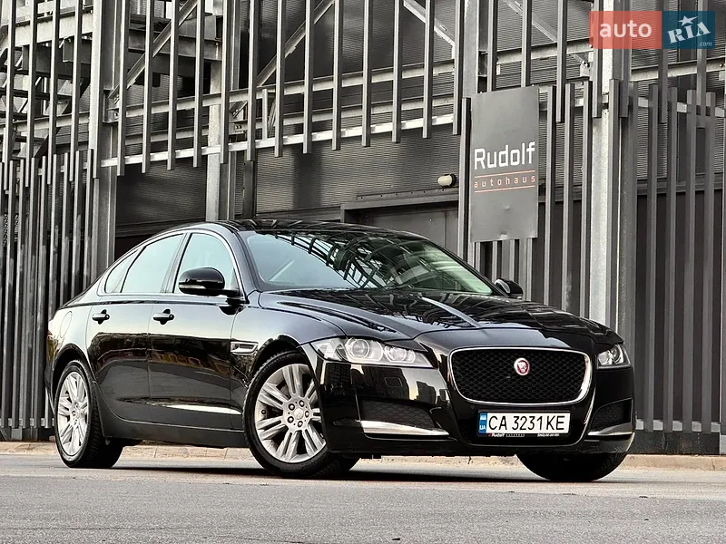 Jaguar XF