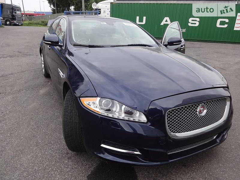 Седан Jaguar XJ 2015 в Тернополе