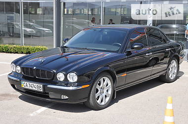 Седан Jaguar XJ 2004 в Черкассах