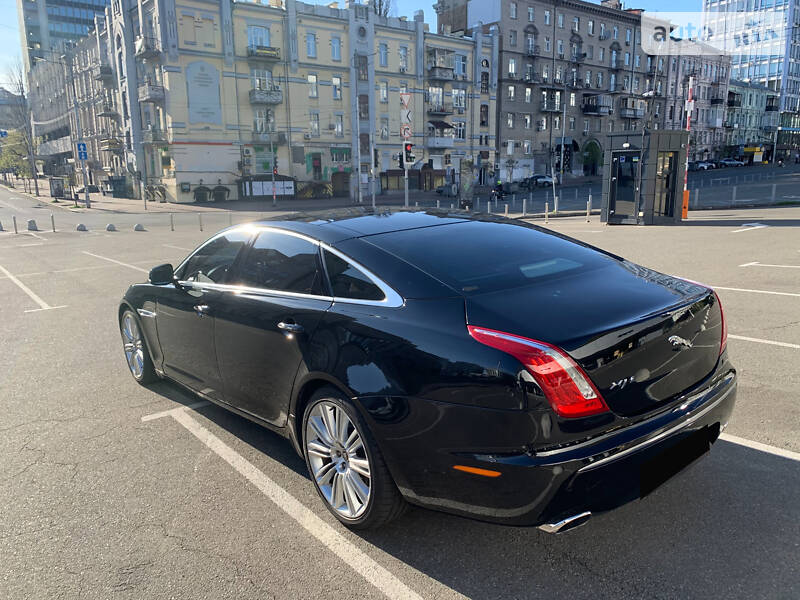 Седан Jaguar XJ 2010 в Києві