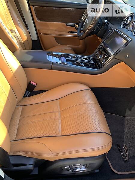 Седан Jaguar XJ 2010 в Києві