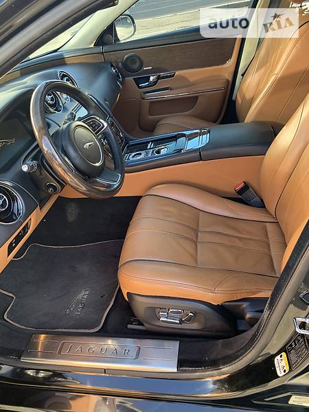 Седан Jaguar XJ 2010 в Києві