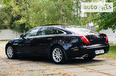 Седан Jaguar XJ 2012 в Киеве