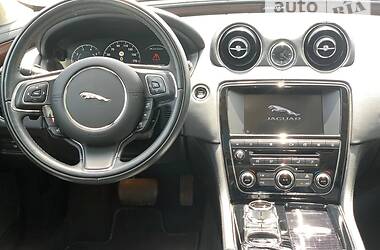 Седан Jaguar XJ 2015 в Дніпрі