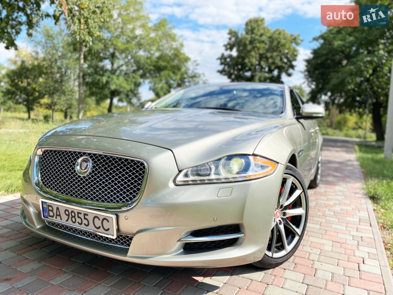 2013 Jaguar XJ - мініатюра 14