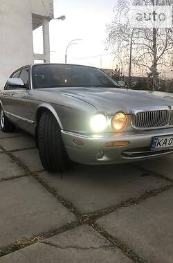 Седан Jaguar XJ 2000 в Киеве