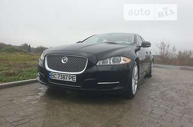 Седан Jaguar XJ 2013 в 