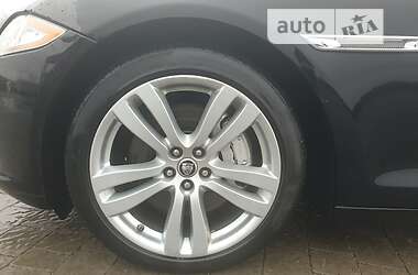 Седан Jaguar XJ 2013 в 