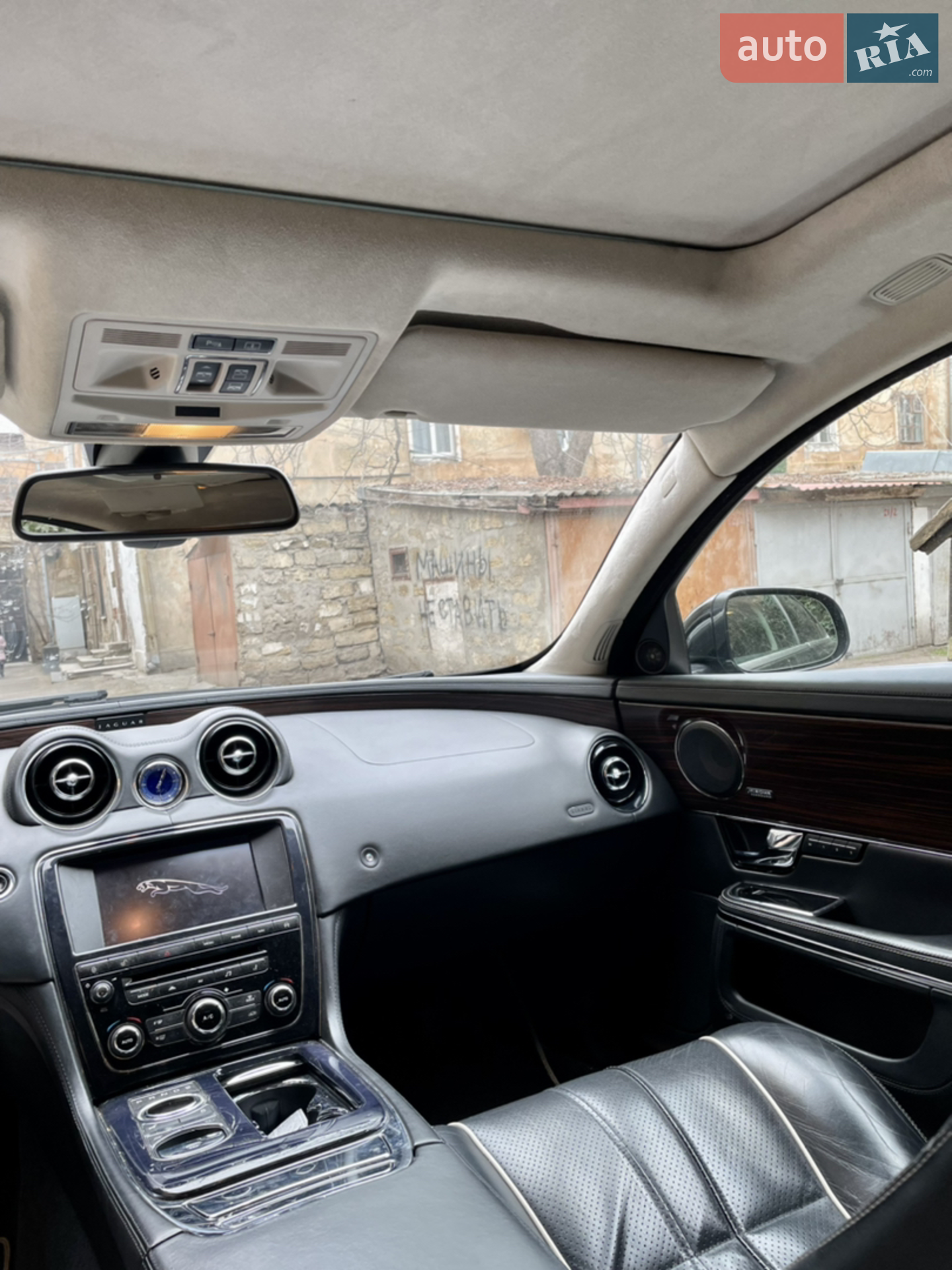 2013 Jaguar XJ - мініатюра 10