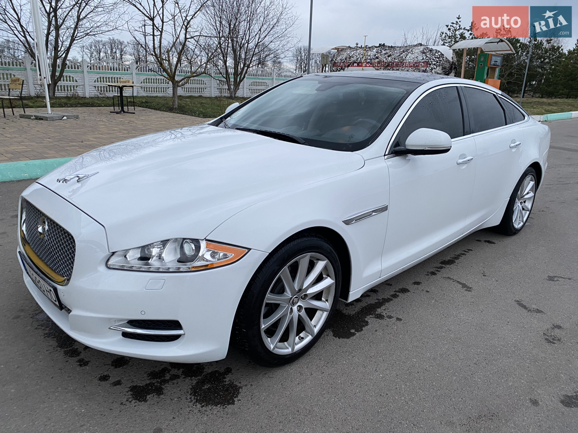 2012 Jaguar XJ - мініатюра 14