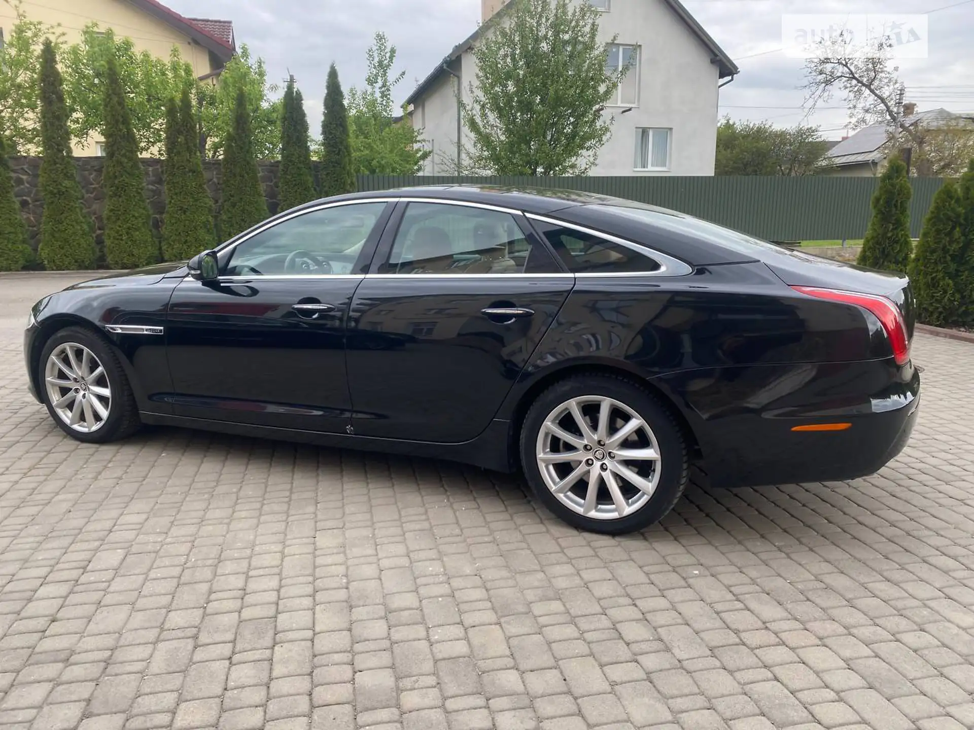 2011 Jaguar XJ - мініатюра 6