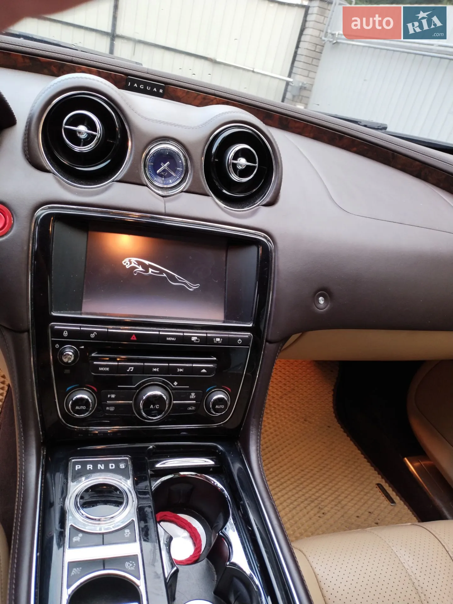 2011 Jaguar XJ - мініатюра 14